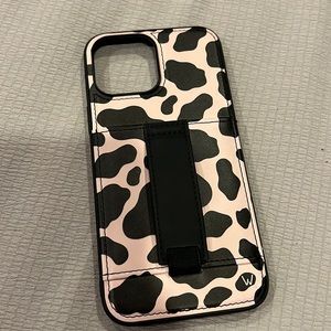 Walli iPhone 13 Pro Max Cow Case